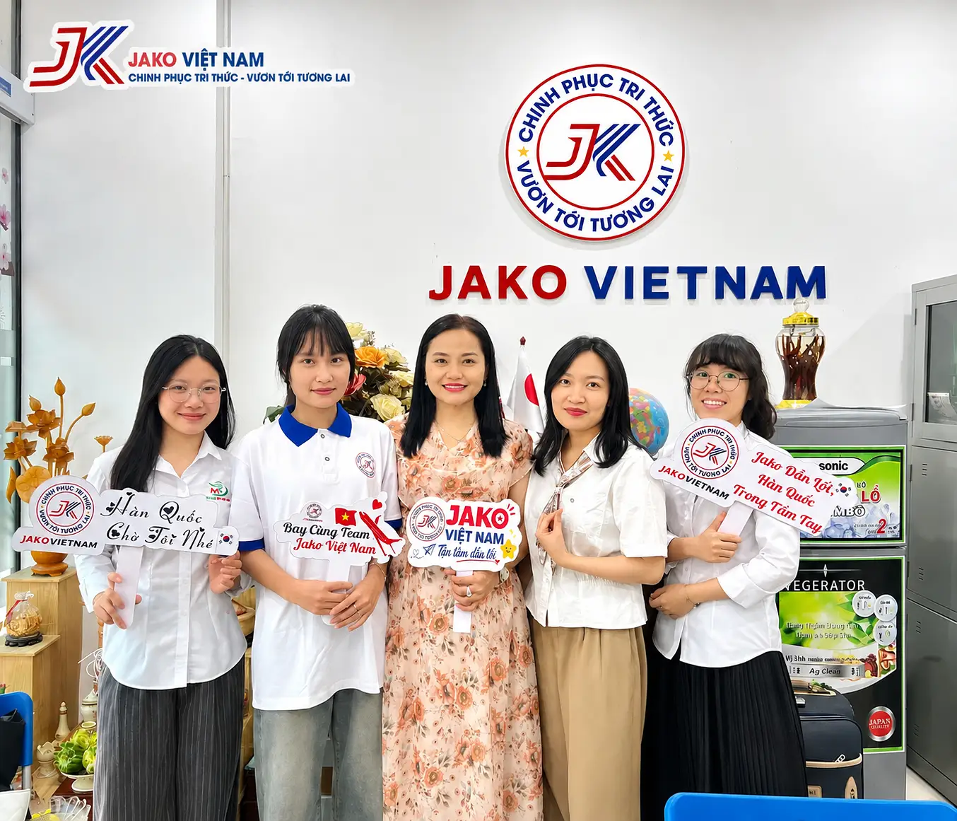 CÔNG TY CỔ PHẦN THƯƠNG MẠI VÀ GIÁO DỤC QUỐC TẾ JAKO